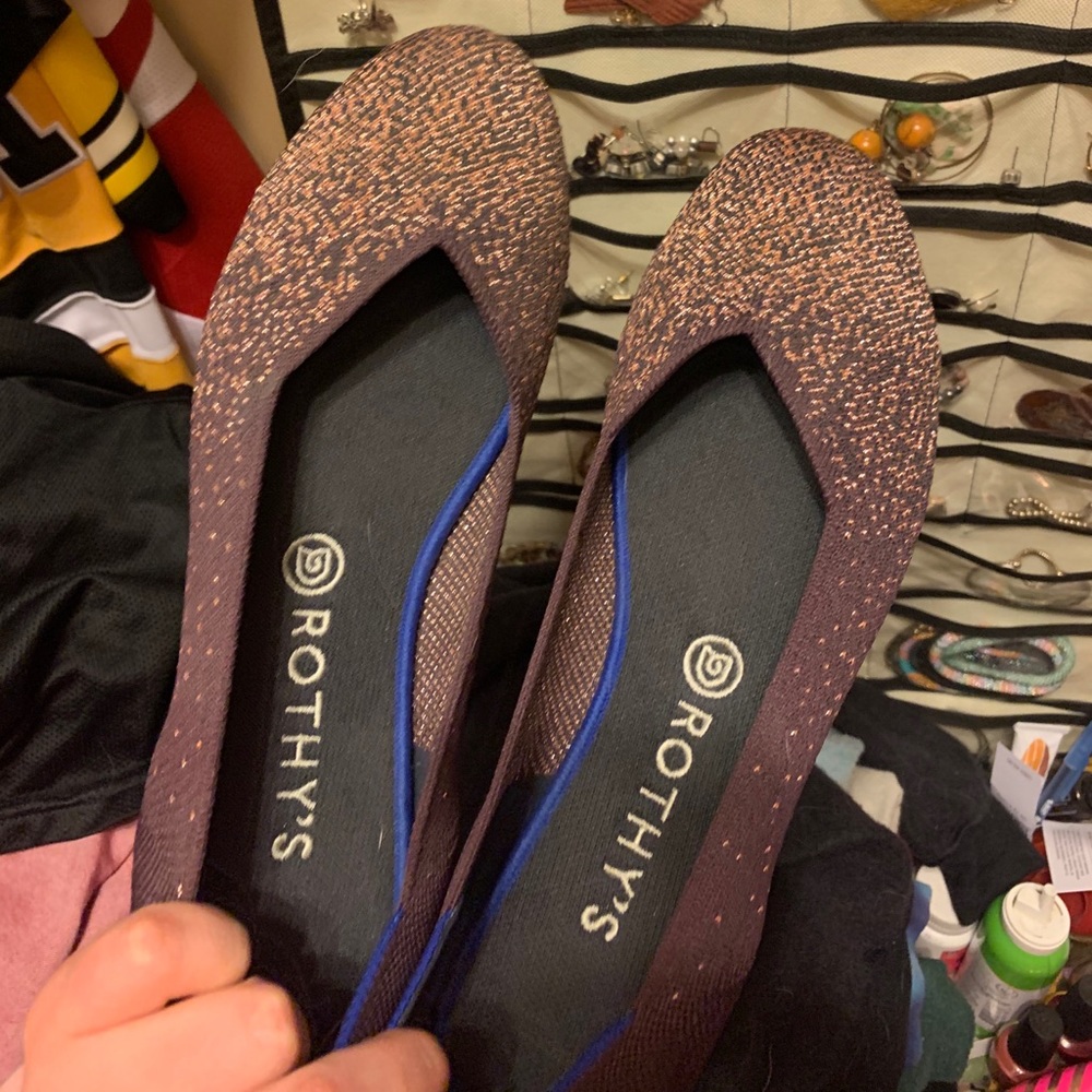 Rothy’s - Burgundy Metallic Flat- EUC